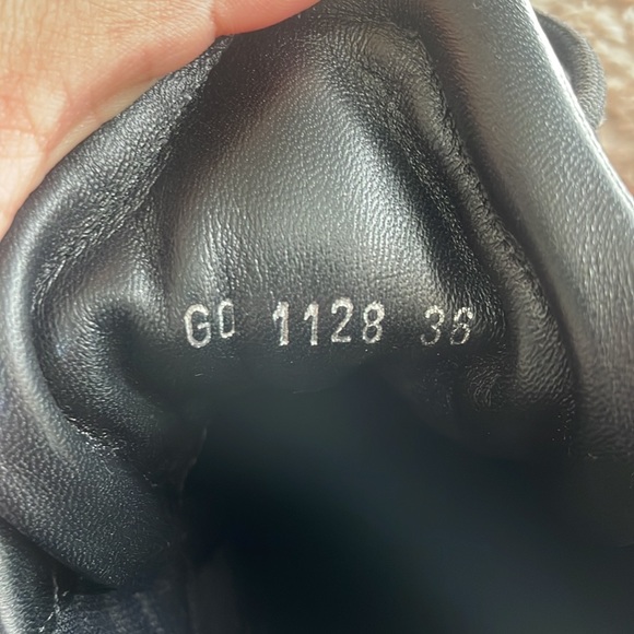 Louis Vuitton LV Archlight Sneaker - Picture 10 of 14